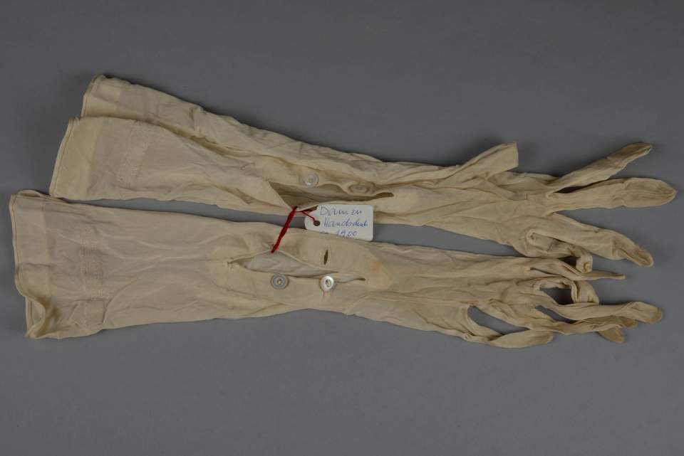 1 Paar Damenhandschuhe , Handschuhe