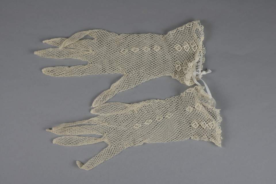 1 Paar Damenhandschuhe, Handschuhe