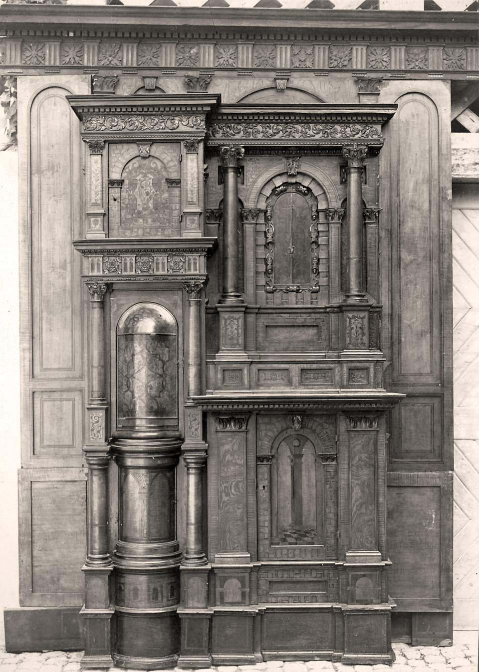 Fotografie Täfer Opsersaal vor Einbau, Buffet