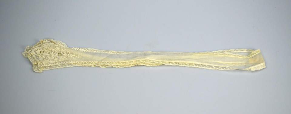 Kravatte für Damen, Jabot