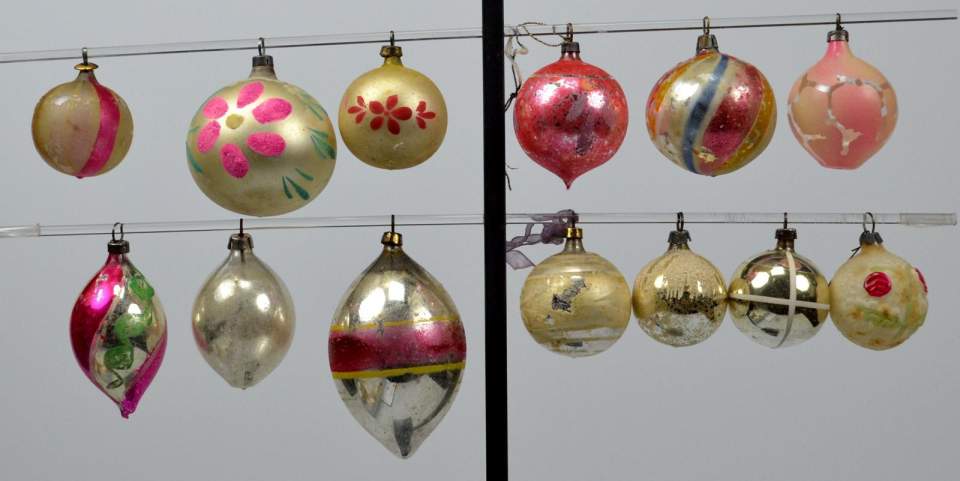 Weihnachtsschmuck, 12 Christbaumkugeln