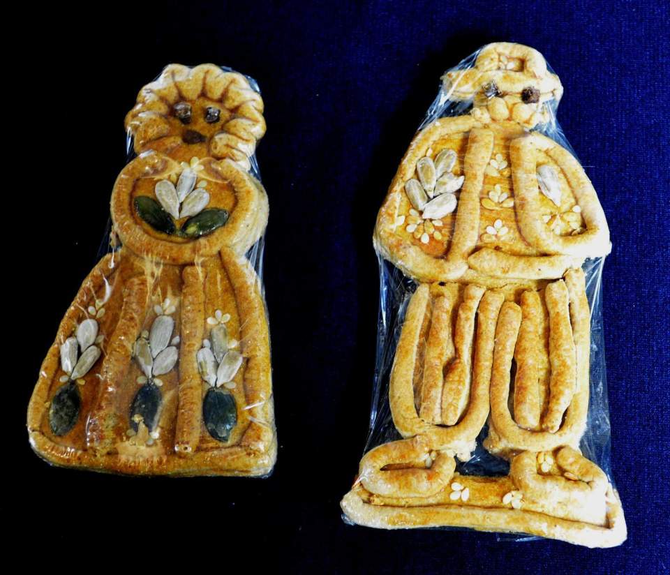 Weihnachtsschmuck, 2 Gebäckstücke, menschliche Figuren