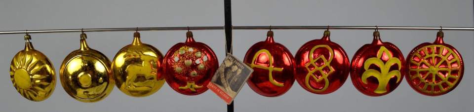 Weihnachtsschmuck, 8 Christbaumkugeln (Julschmuck), NS Propagandabüchlein