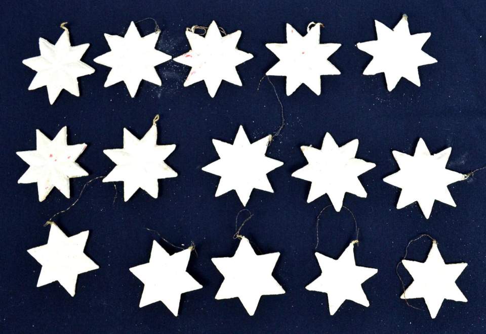 Weihnachtsschmuck, 15 Glitzersterne aus beglimmertem Karton
