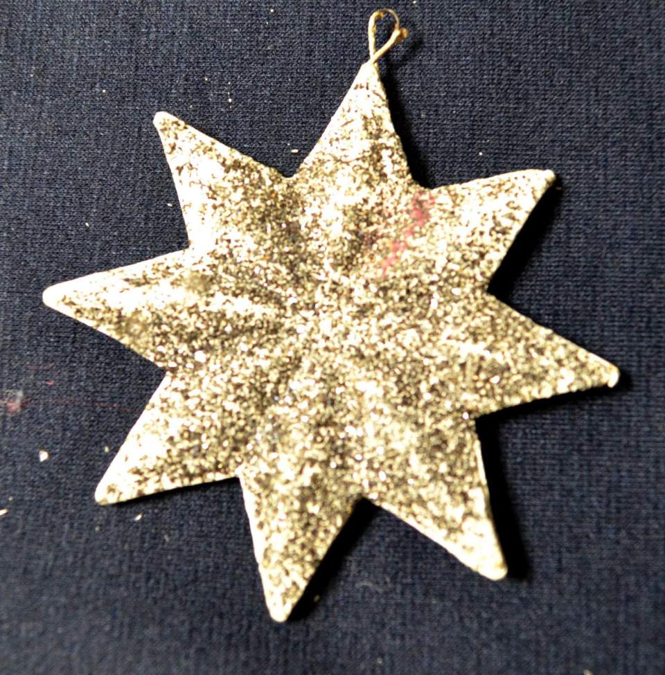 Weihnachtsschmuck, Glitzerstern aus beglimmertem Karton