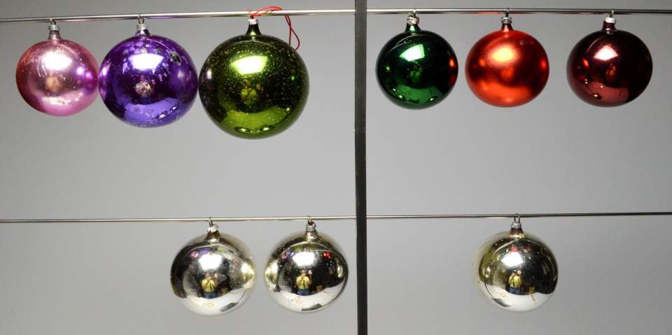 Weihnachtsschmuck, 9 Christbaumkugeln