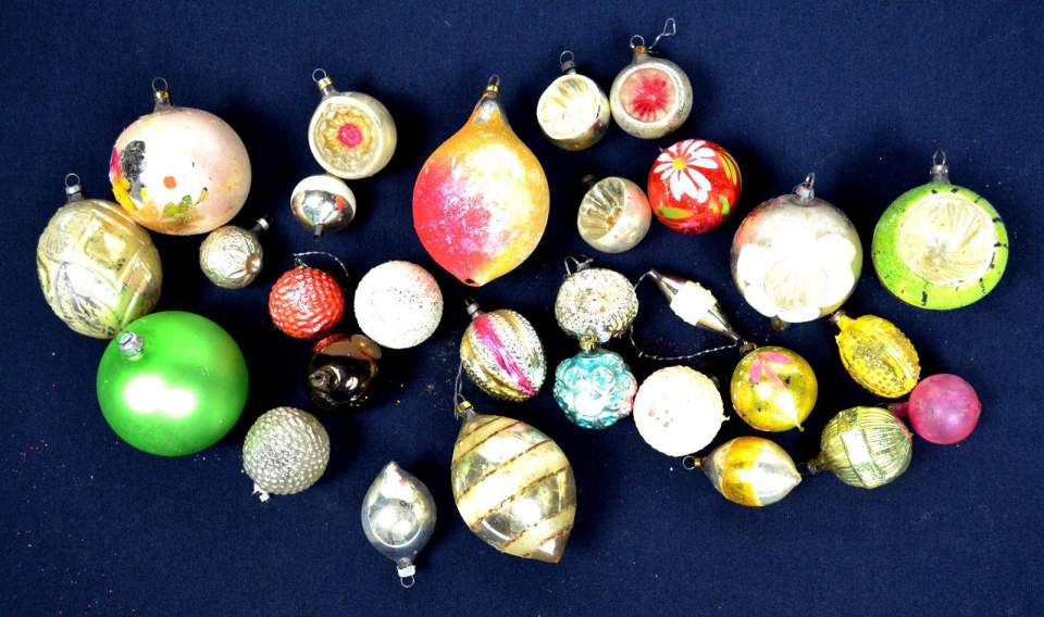Weihnachtsschmuck, 29 Christbaumkugeln