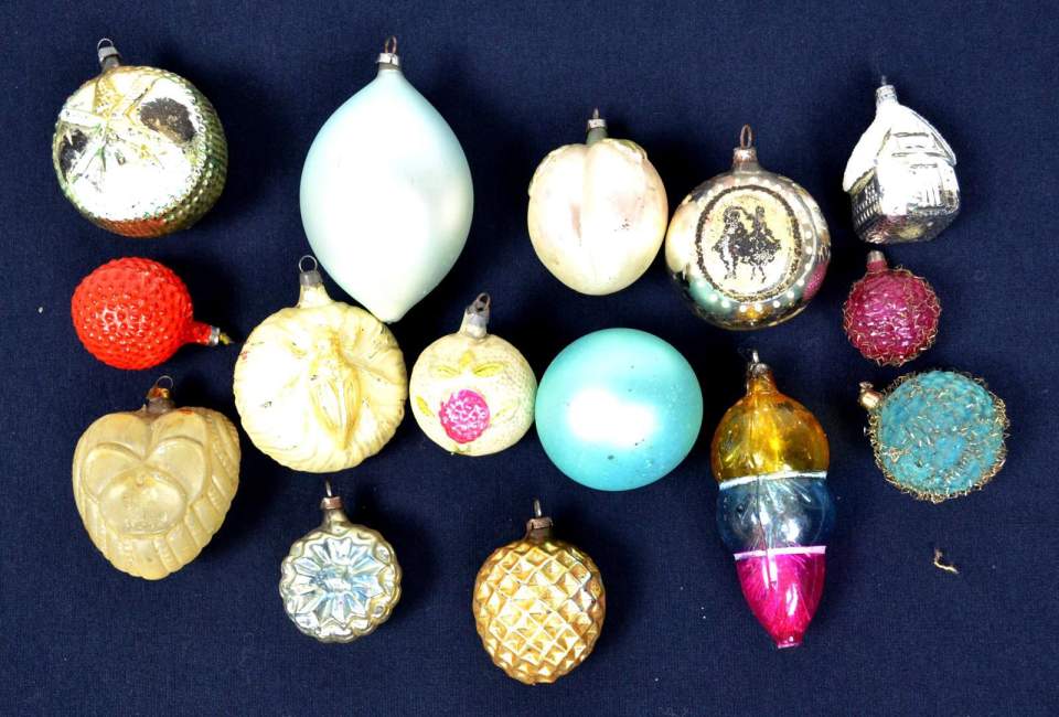 Weihnachtsschmuck, 15 Christbaumkugeln