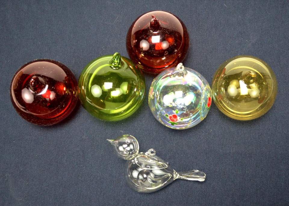 Weihnachtsschmuck, 6 Christbaumkugeln aus Glas