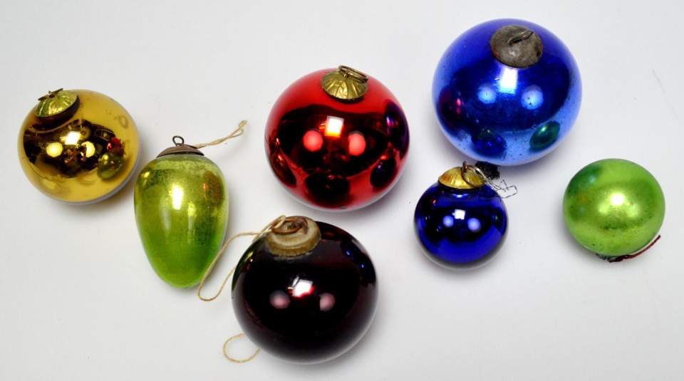 Weihnachtsschmuck, 7 Christbaumkugeln, Replikate von 1848 (?)