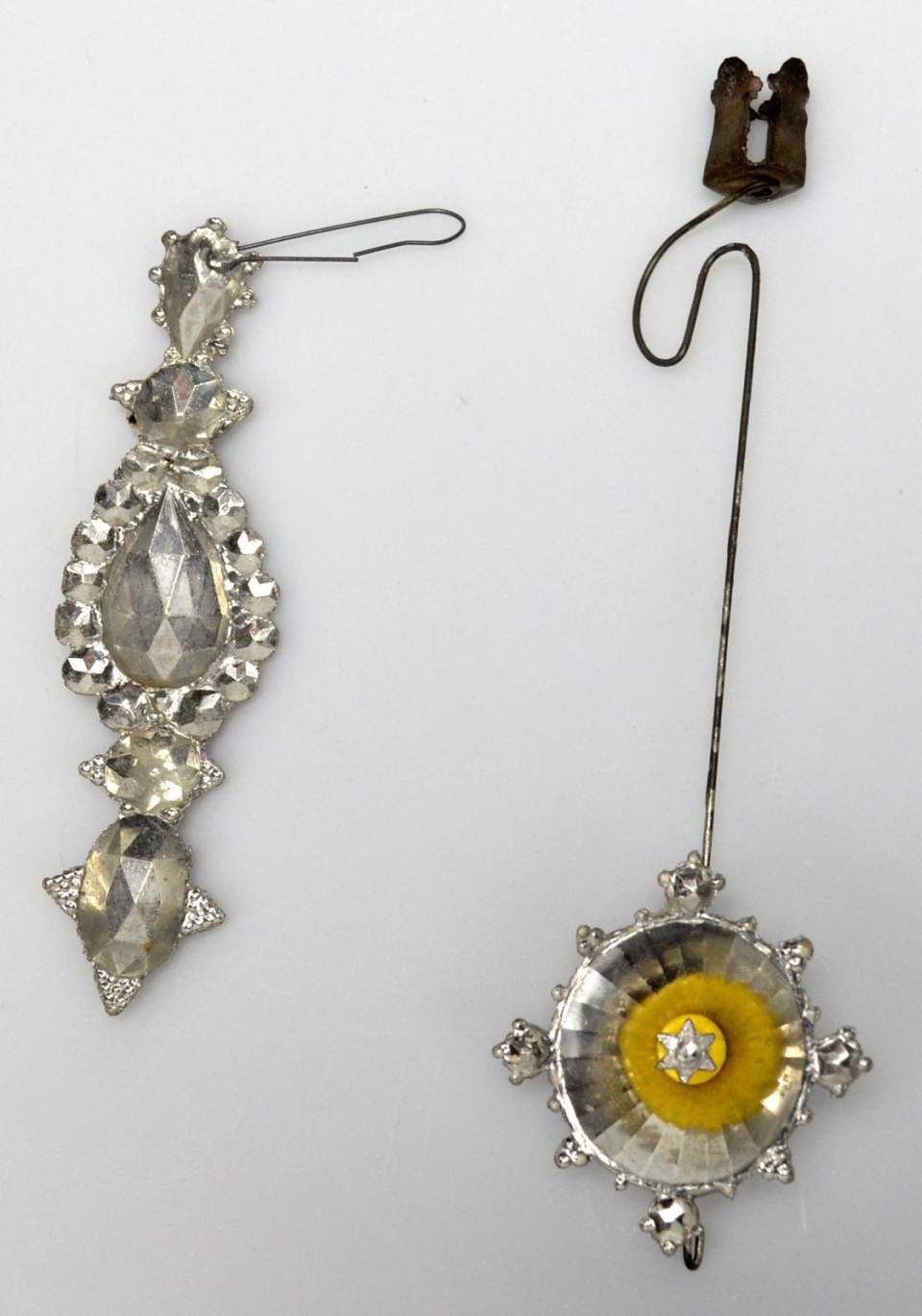 Weihnachtsschmuck, 2 Stück Zinnschmuck