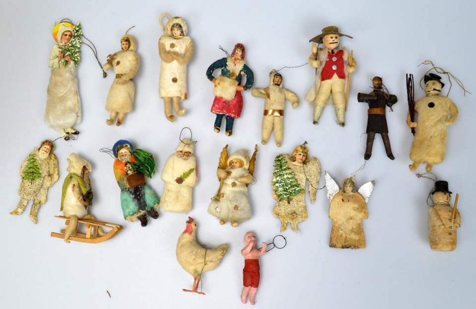 Weihnachtsschmuck, 18 Objekte aus Watte