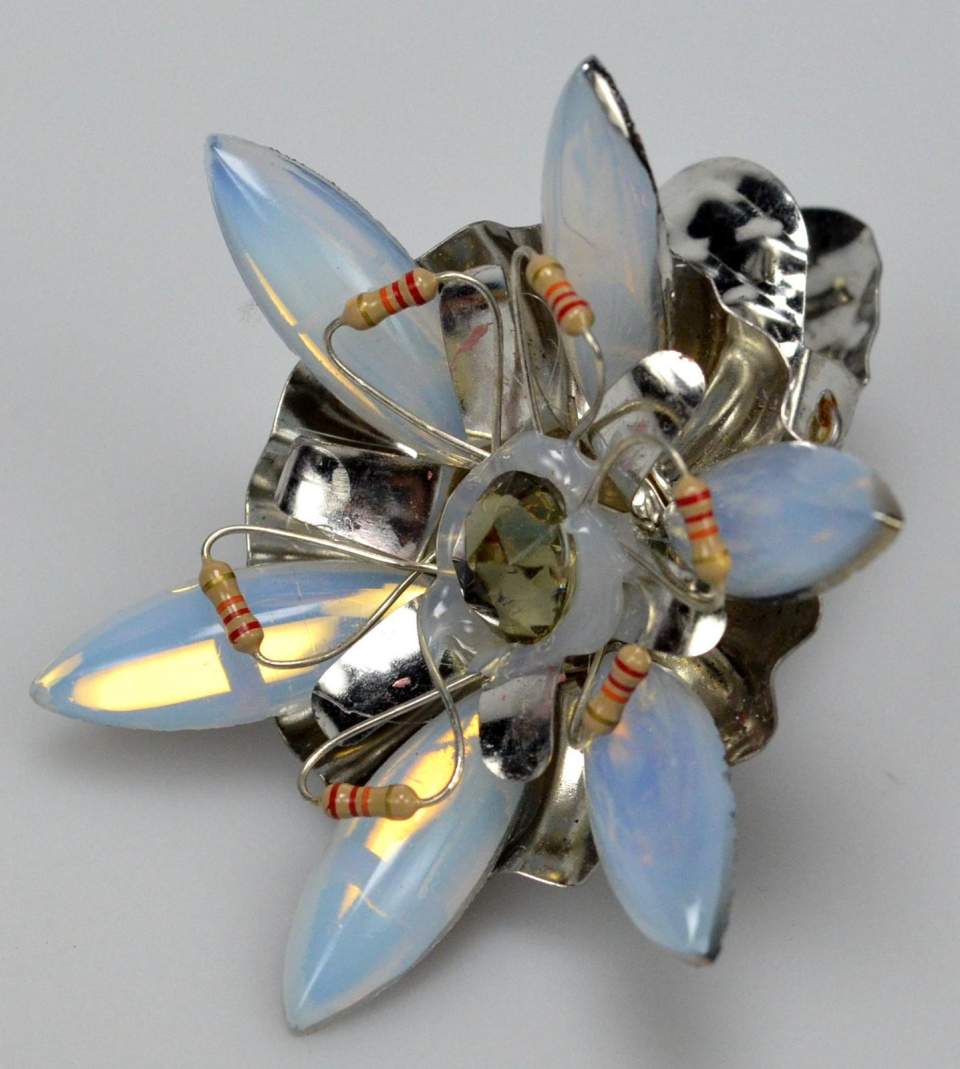 Weihnachtsschmuck, Klemmhalter in Form einer Blüte, Kerzenhalter