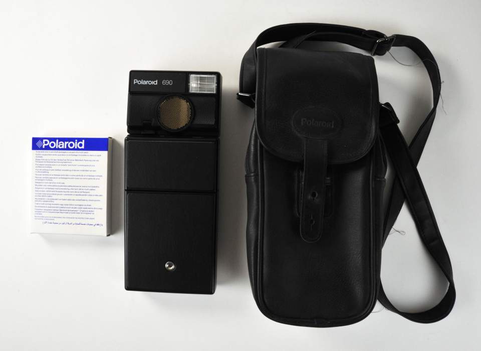 Kamera, Polaroid 690