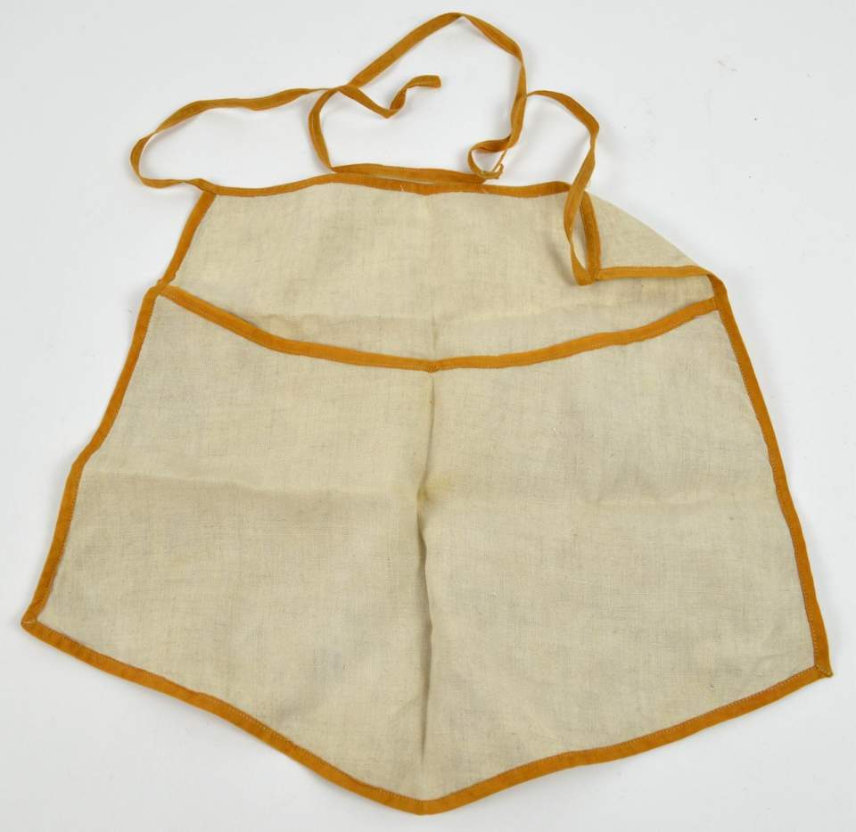 Kinderschürze, zu Puppenstube