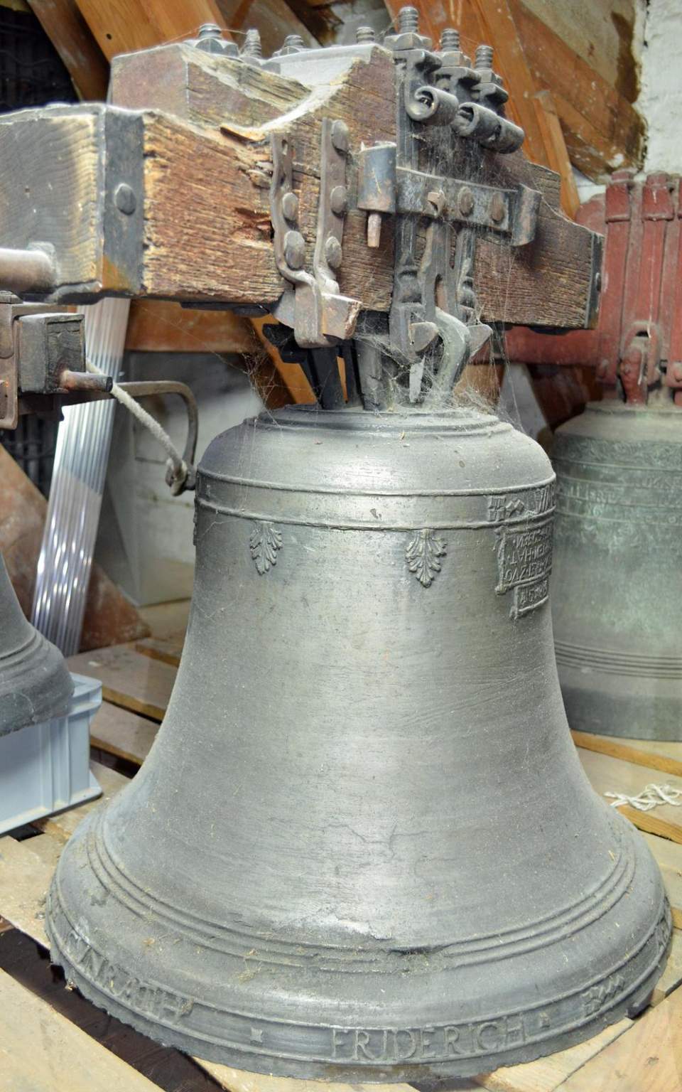 Glocke aus der alten Linsebühlkirche St. Gallen