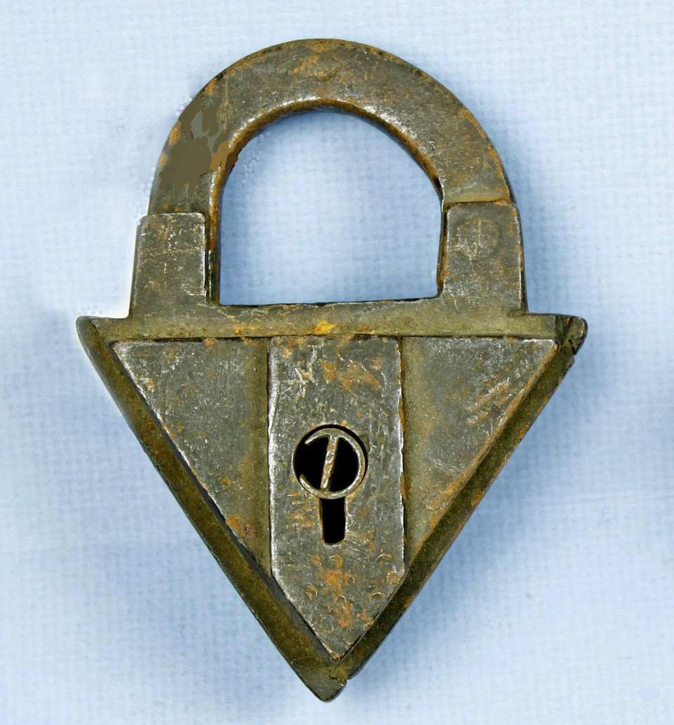 Vorhängeschloss mit dreieckigem Korpus