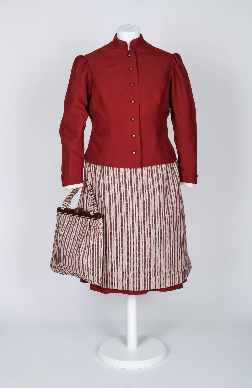 Winter-Werktagsttracht von Olga Bernegger St.Gallen, Wintertracht Kanton St.Gallen