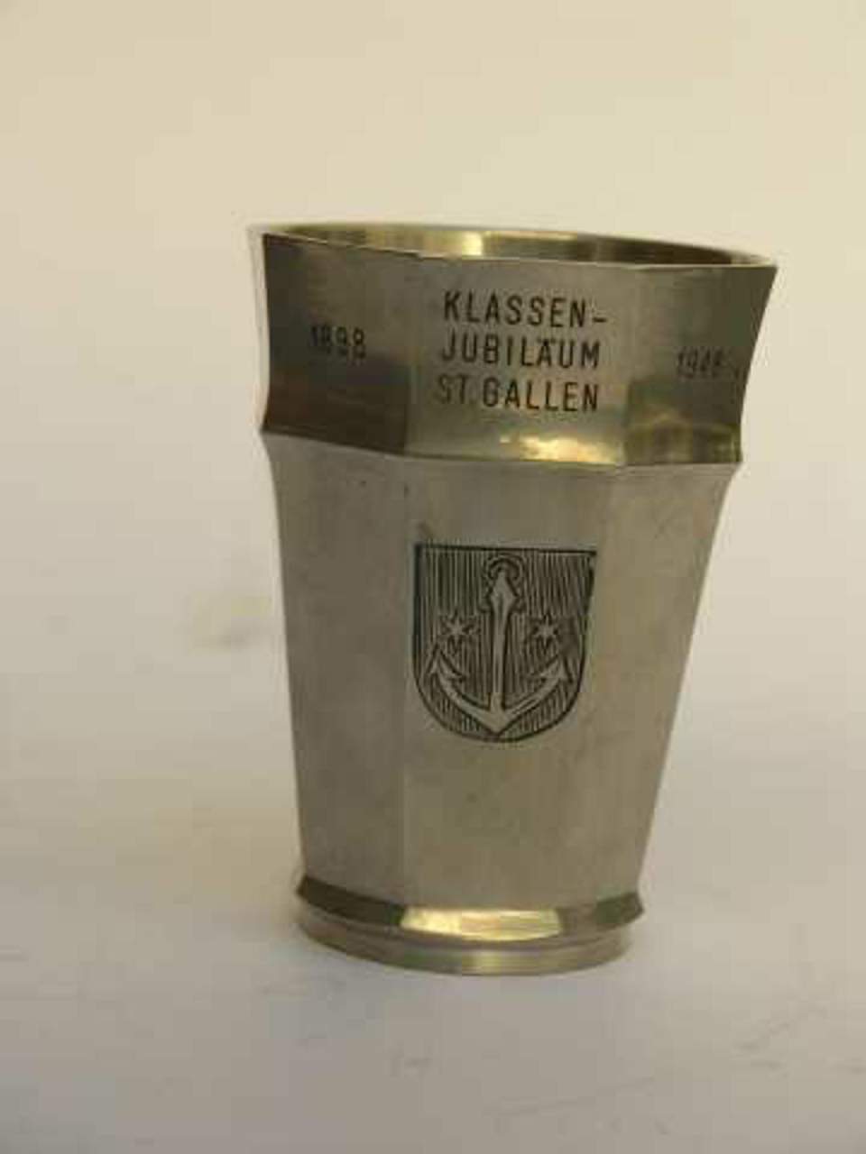 Becher