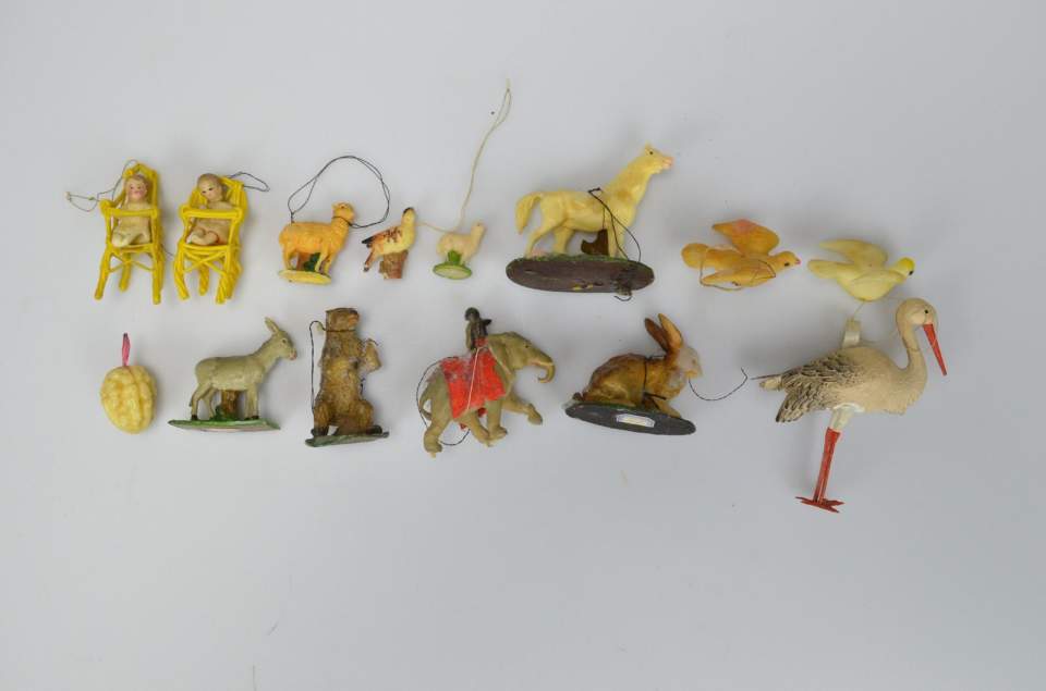 Weihnachtsschmuck, 13 kleine Figuren
