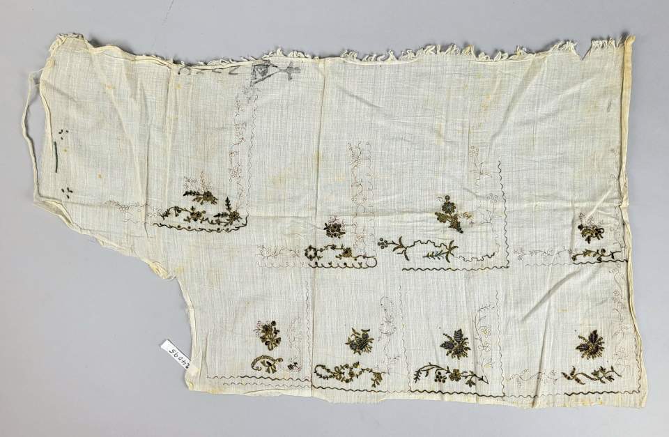 Fragment, vermutlich Decke, Probestück, Musterstück