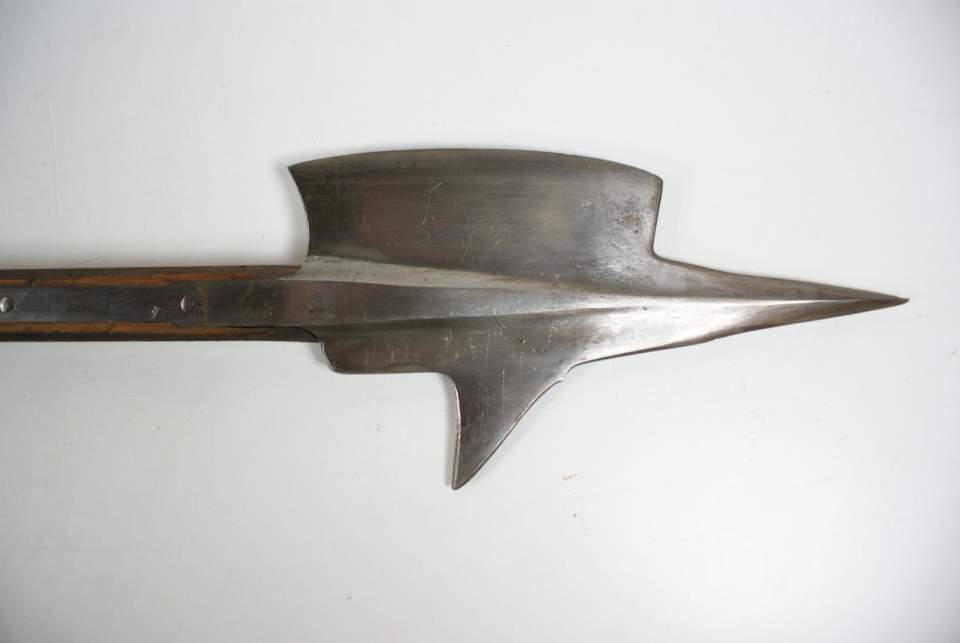 Halbarte, Hellebarde, Stangenwaffe