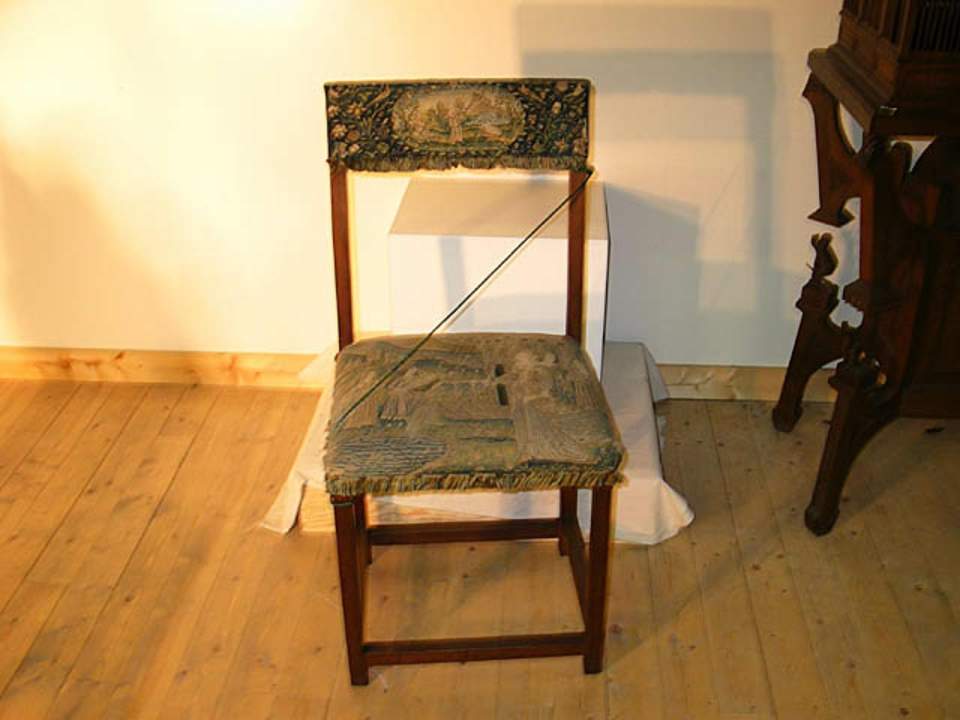 Lehnstuhl mit Gobelinbezug