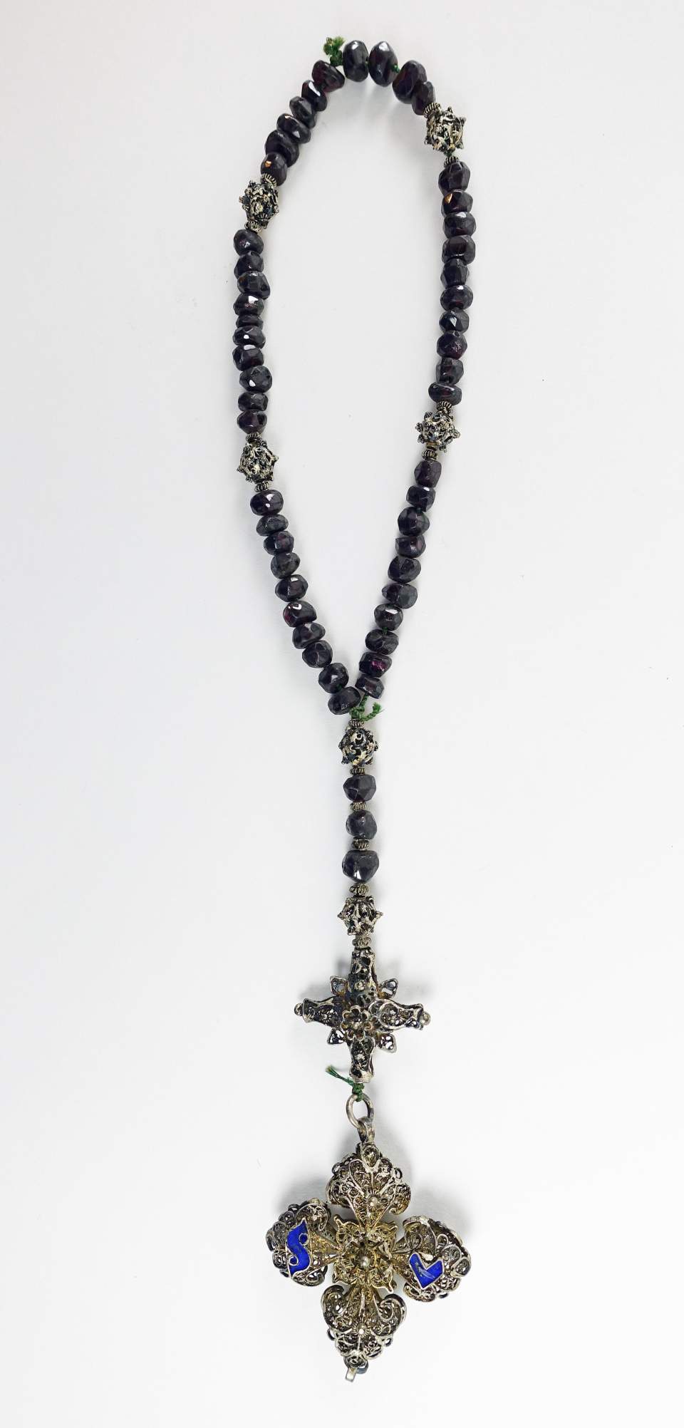 Rosenkranz, Paternoster mit Granatperlen, um 1820
