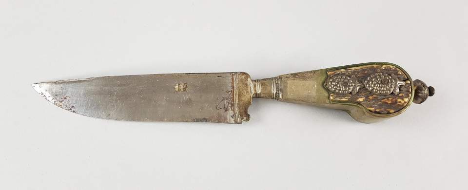 Messer und Gabel, Besteck mit Spiess