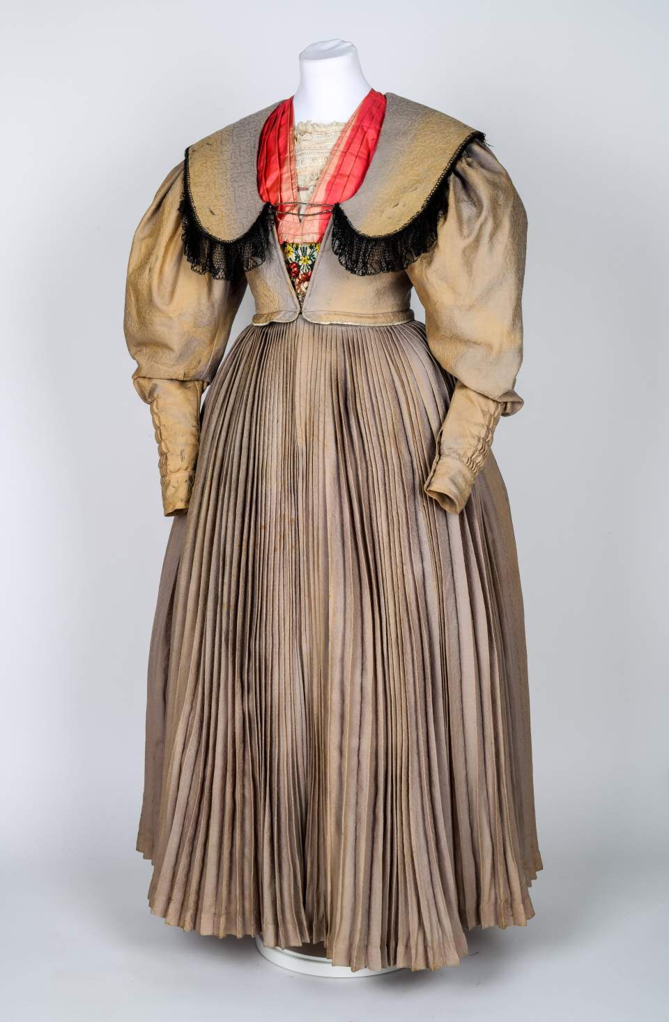 Frauentracht aus Appenzell Innerrhoden, Wintertracht