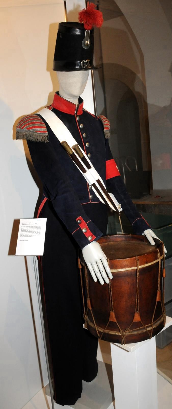 Uniformfrack und Lederzeug (Infanterie) Trommler, Kant. Ord. um 1830