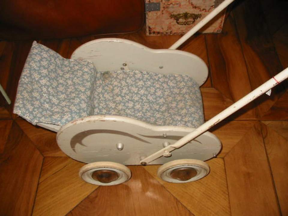 Puppenwagen