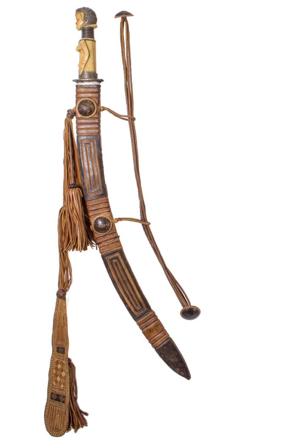 Säbel mit verzierter Lederscheide und Elfenbeinfigur