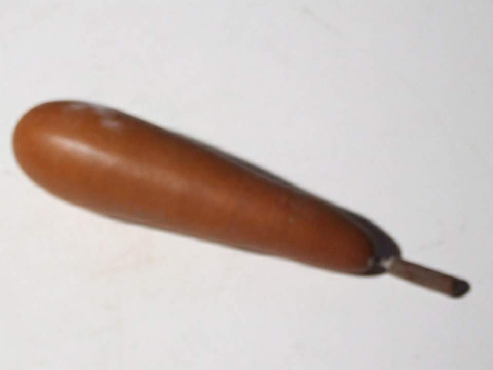 Kalebasse mit Kalk zum Betelkauen