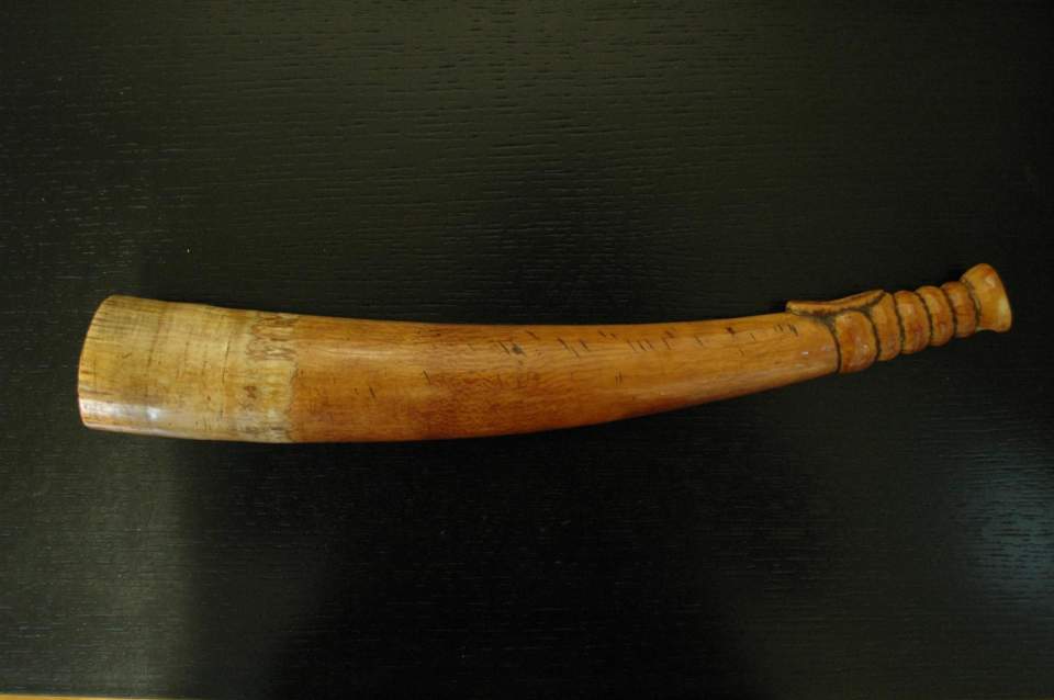 Kriegs- und Rufhorn, Signalhorn, Olifant