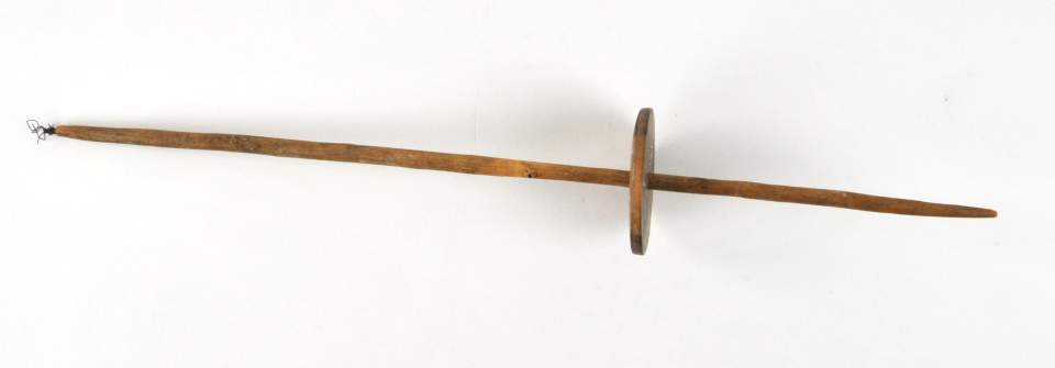 Spindel mit 2 Holzscheibchen