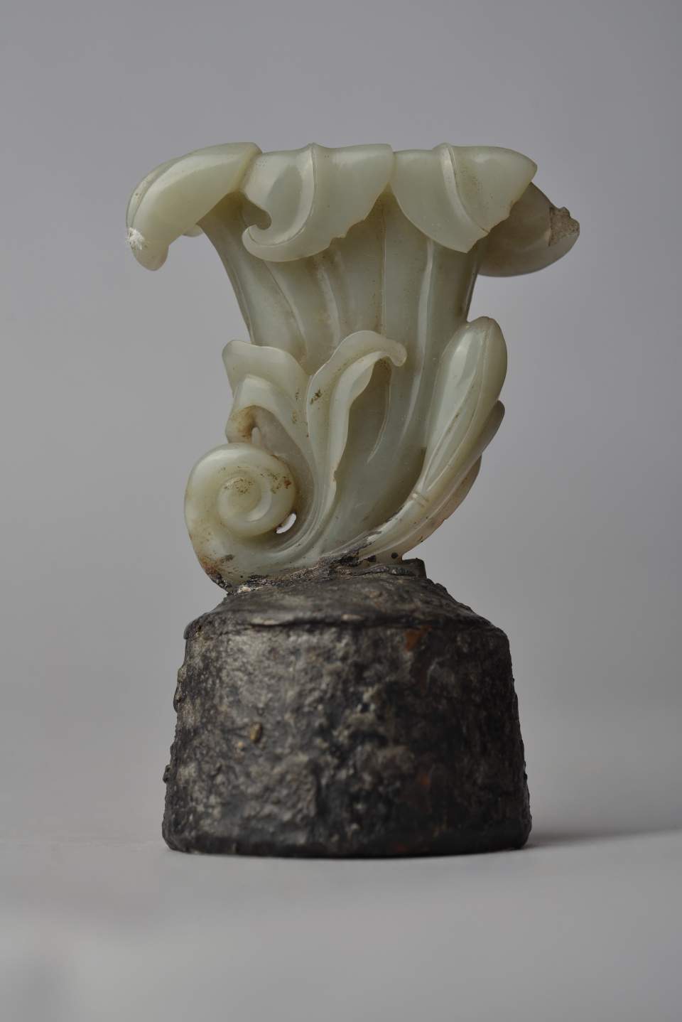 Kleine Vase in Blütenform