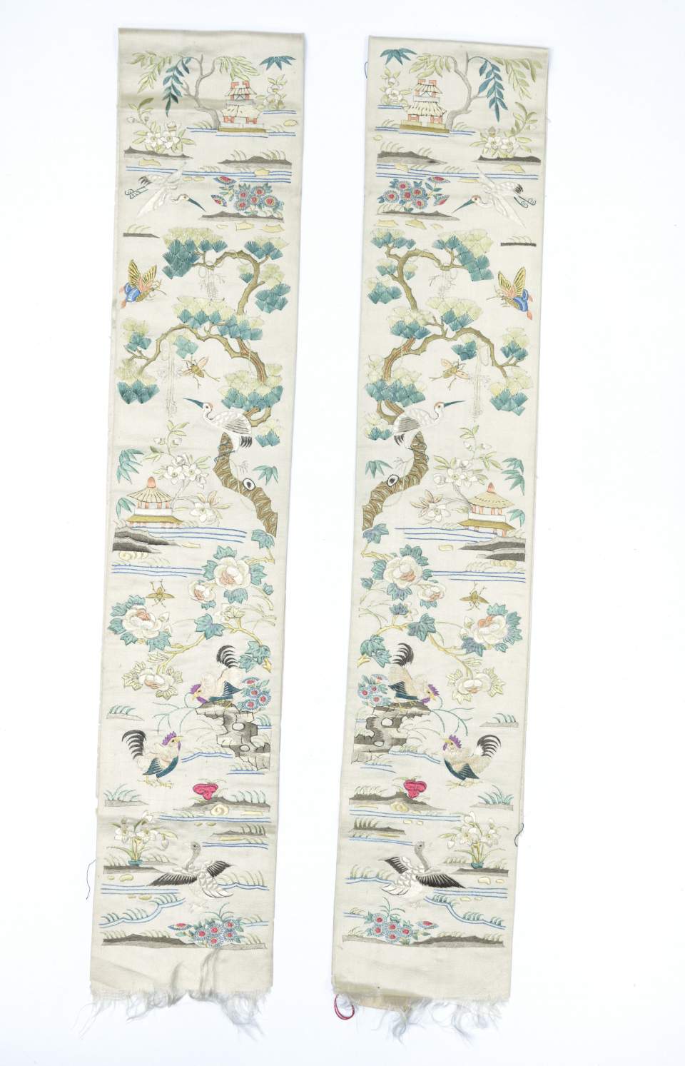 2 Stickereien für Moskito-Vorhänge