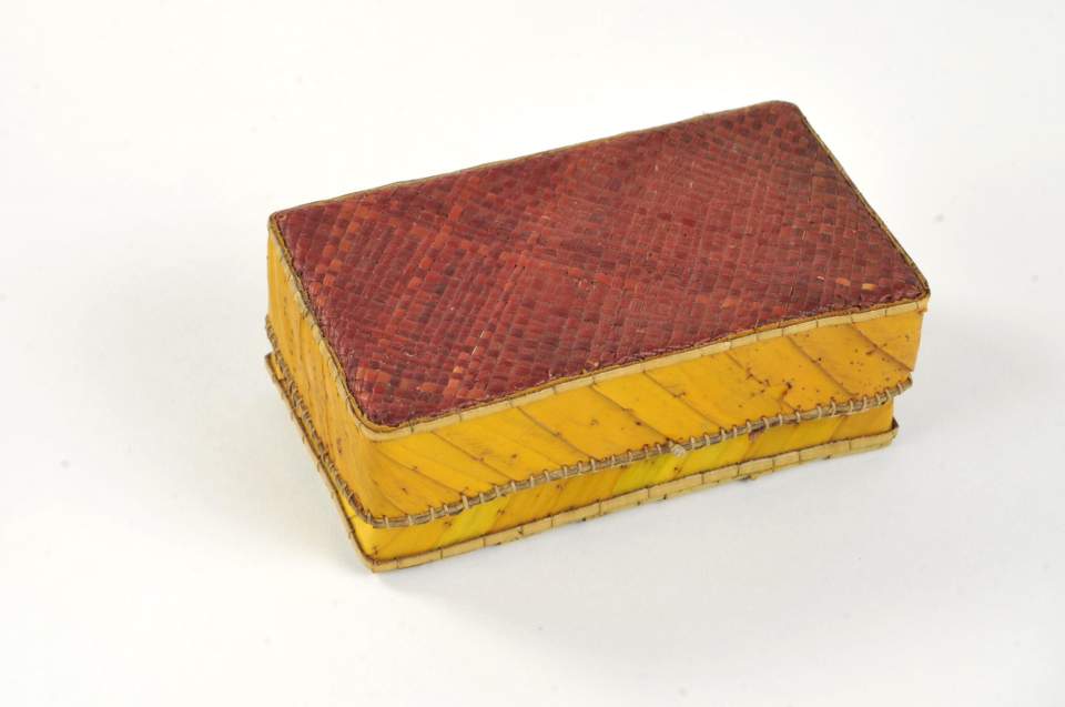Kleine Schachtel mit Deckel