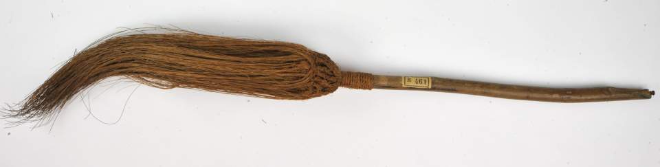 Fliegenwedel, Häuptlingssymbol