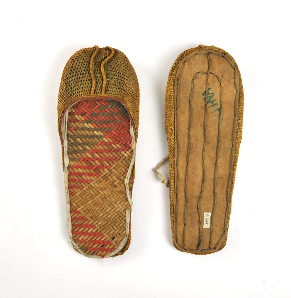 1 Paar Sandalen