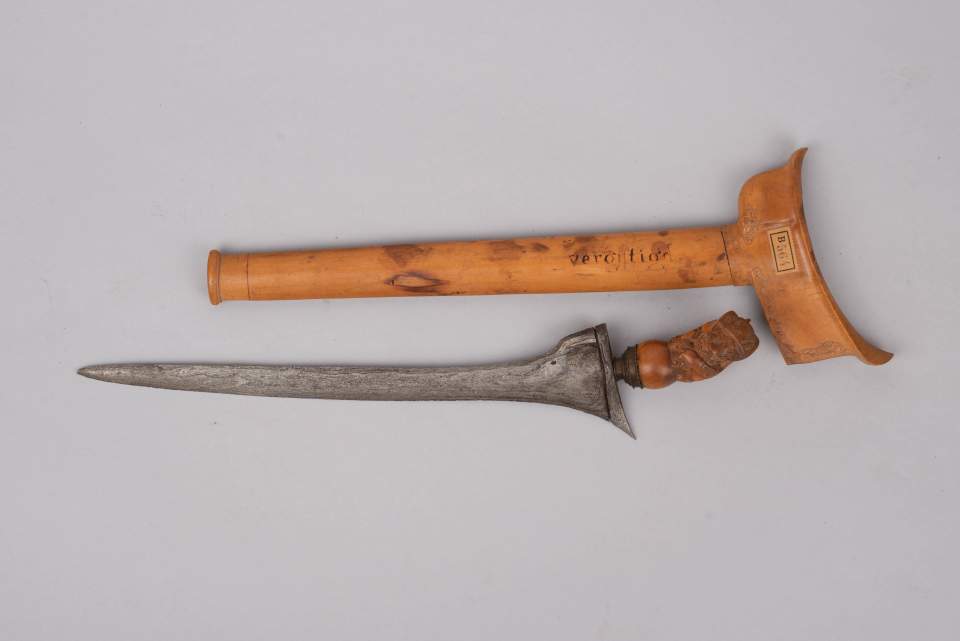 Keris mit Scheide, Dolch