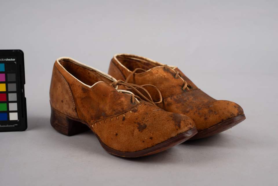 1 Paar Schuhe für Ochsentreiber
