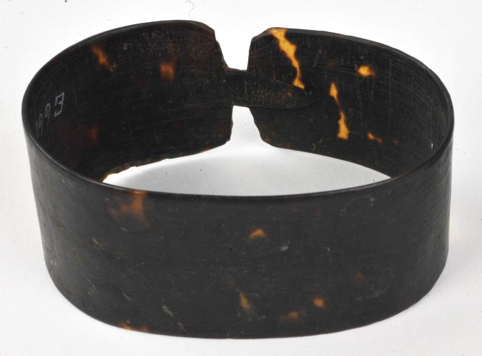 Armring aus Schildpatt