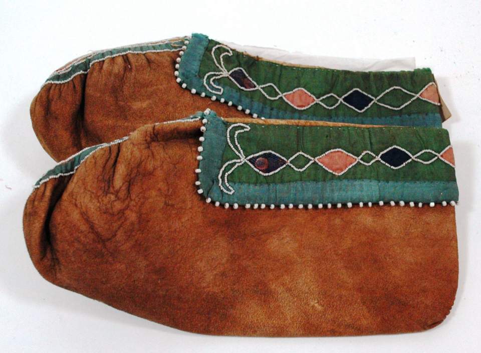 1 Paar Mokassins, Schuhe