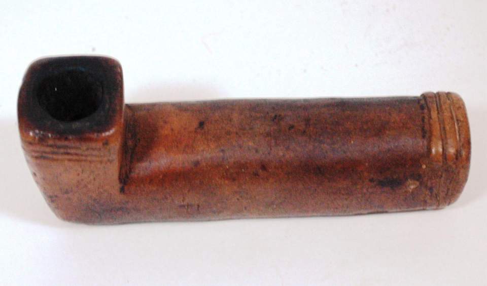 Pfeife, Calumet, Pfeifenkopf (head), Elbow-Pipe, Chanunpa