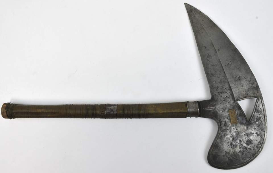 Opfermesser vogelkopfförmig
