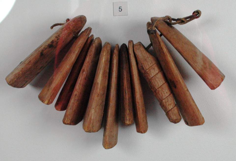 11 Holzpfropfen