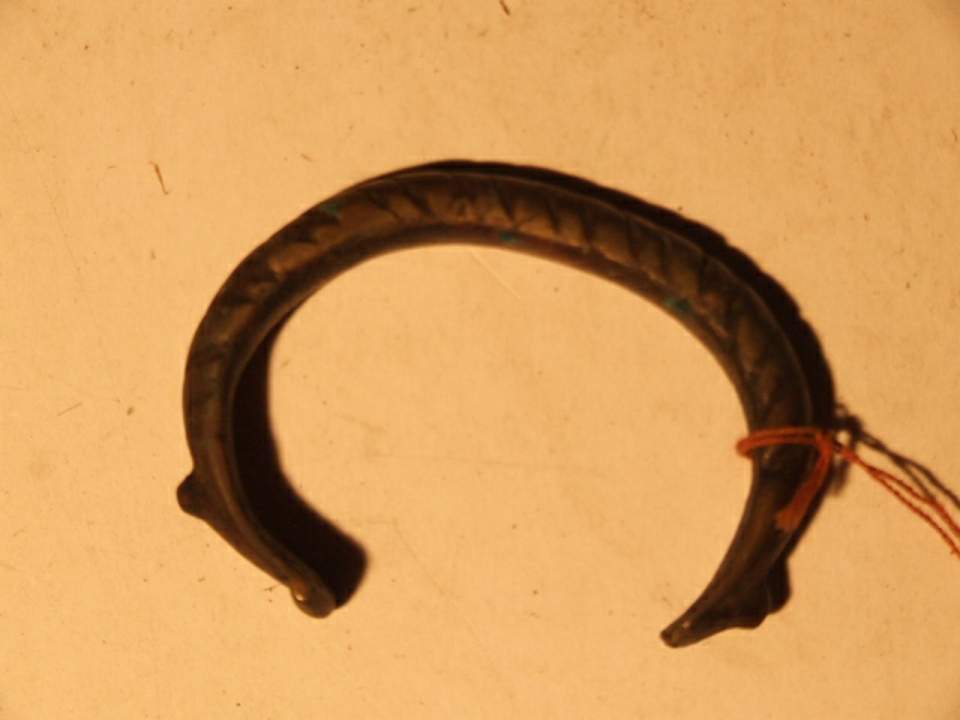 1 Armring, offen, Bronze