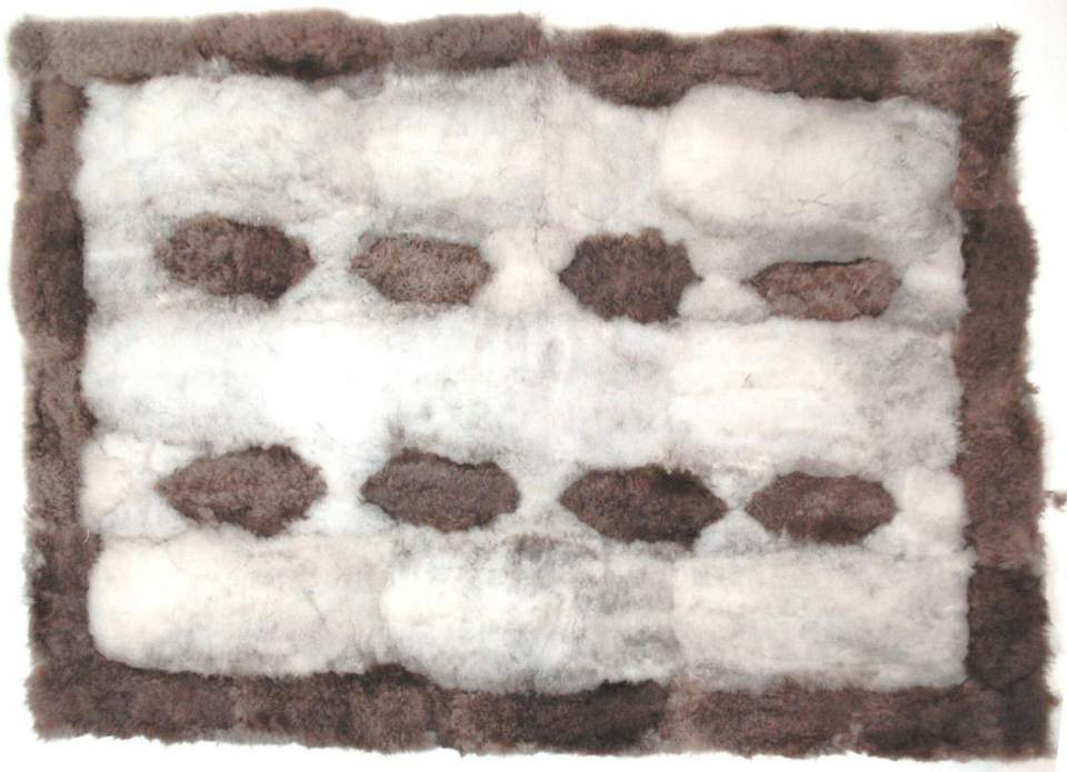 Teppich aus Vogelbälgen